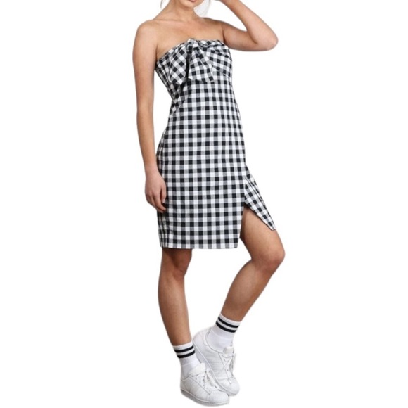 Women's Strapless Tie Front Fitted Dress Sexy & Super Cute Checkered Dress
New - Picture 2 of 6